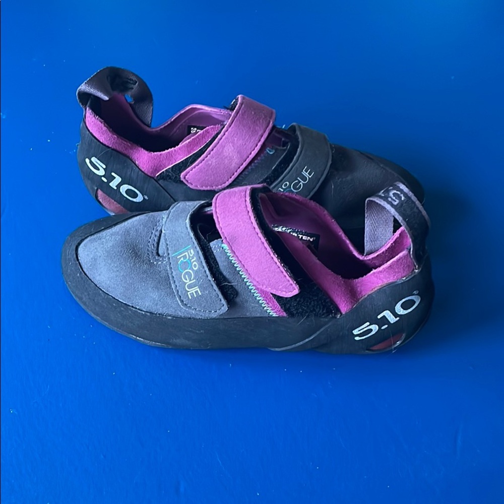 Womens 5.10 Climbing Shoes - size US 6.5 but run small — fits size 5.5 or 6